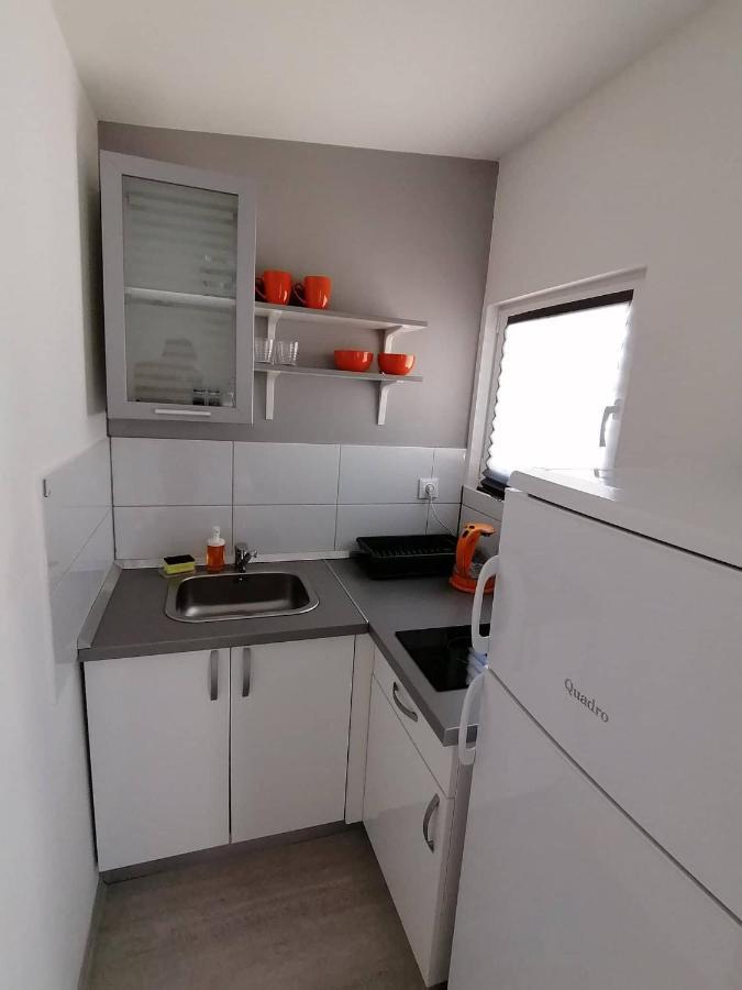Fjaka Camp Pakostane Ngoại thất bức ảnh
